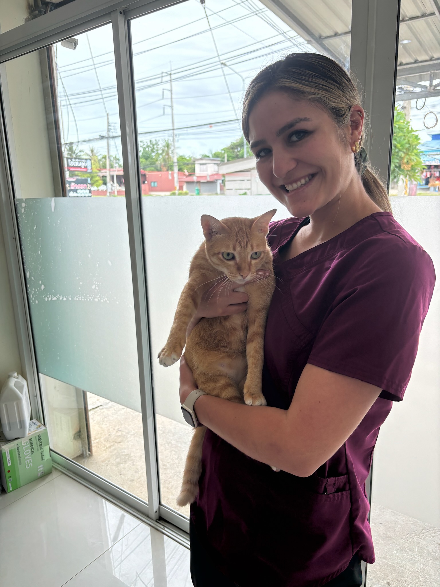 Eliana Carmody holding a kitty.