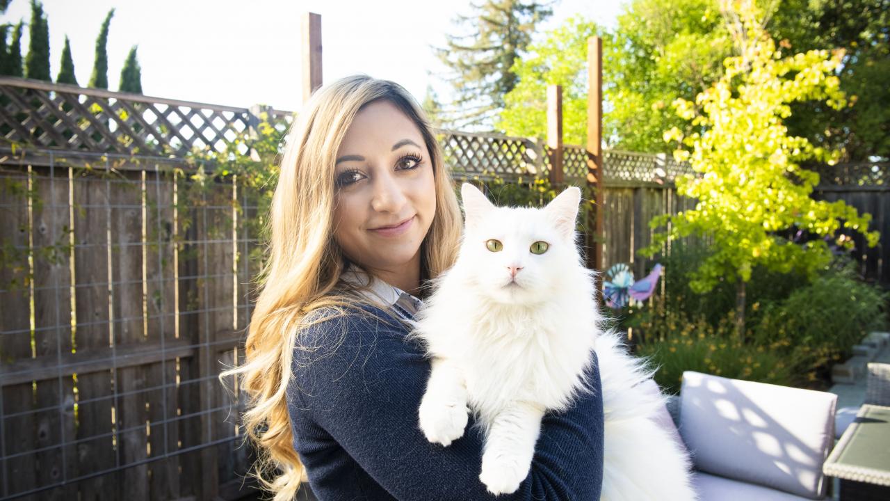 Natalia Caceres with her cat Kevin