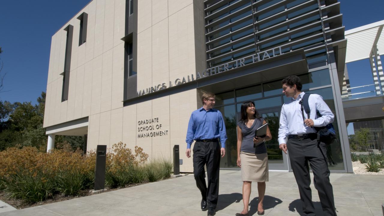 UC Davis is offering two summer business courses: its popular Foundations of Veterinary Business Program and the new National Veterinary Entrepreneurship Academy.