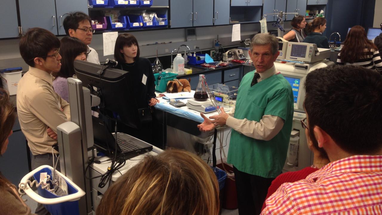Dr. Larry Cowgill leads a laboratory session in the UC Davis veterinary hospital’s hemodialysis suite.