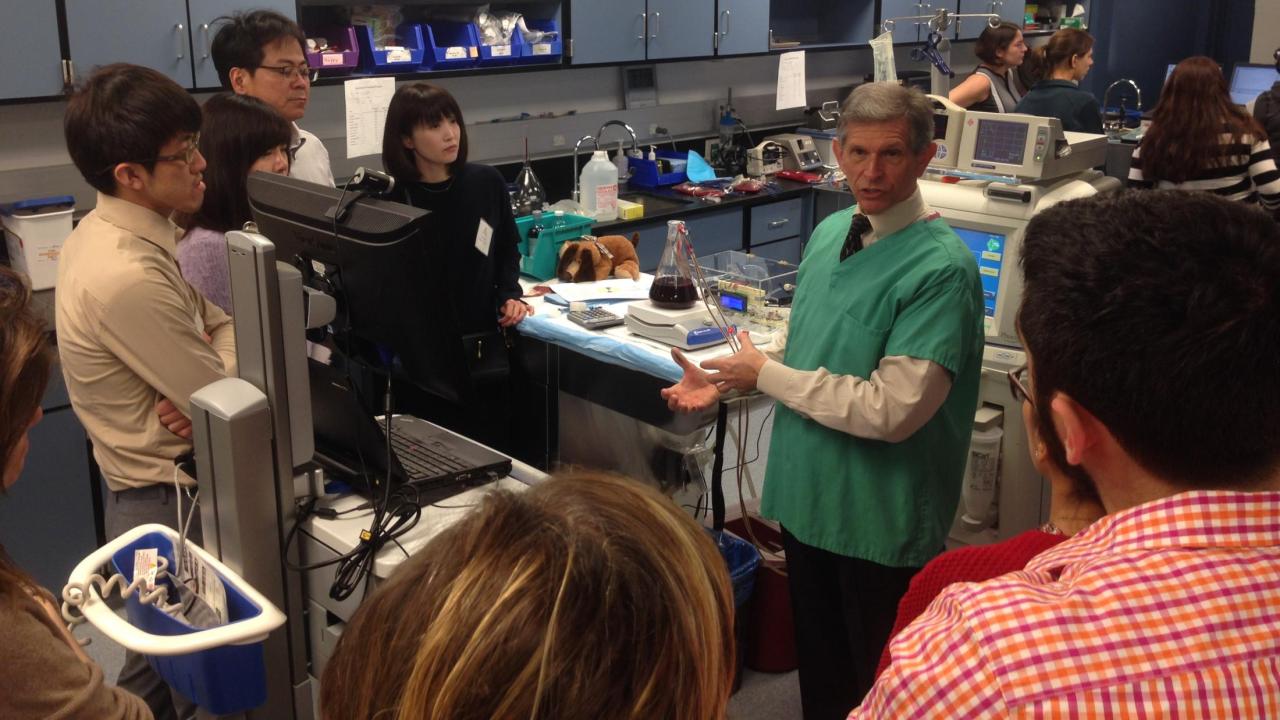 Dr. Larry Cowgill leads a laboratory session in the UC Davis veterinary hospital’s hemodialysis suite.