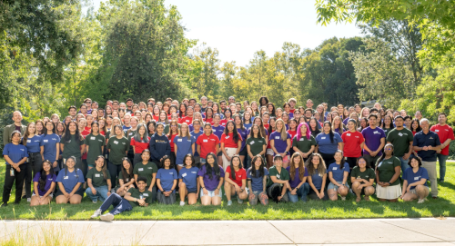 class photo of veterinary students
