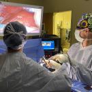 surgeons using 3D laparascope